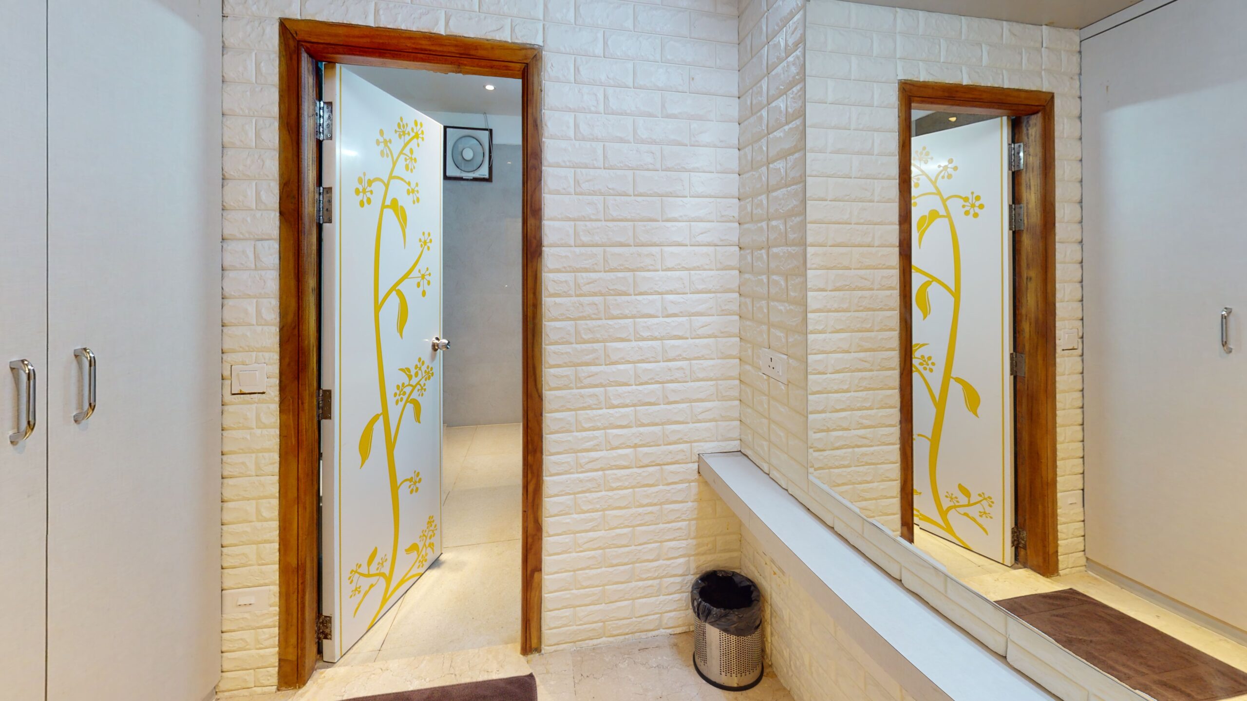 HOTEL-VIJAYARANI-Bathroom(1)